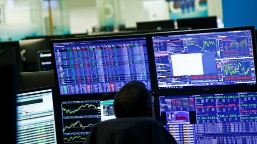 Bolsas europeias em alta à espera da Fed e de mais resultados empresariais