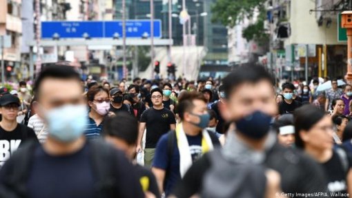 Covid-19: Hong Kong prevê pior crise financeira em mais de 20 anos - governo