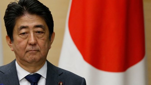 Covid-19: Organizar Tóquio2020 sem pandemia contida será “difícil” – Shinzo Abe