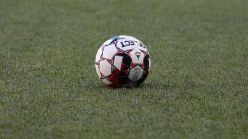 Covid-19: Liga suíça de futebol poderá regressar em 08 de junho à porta fechada