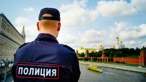 Covid-19: Polícia russa desmantela rede de contrabando de respiradores