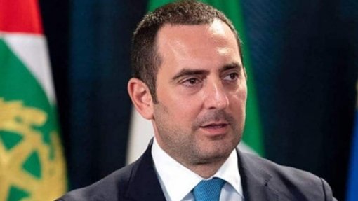 Covid-19: Ministro italiano alerta que regresso da época de futebol é “apertado”