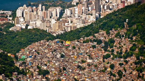 Covid-19: Socióloga Ana Nunes de Almeida teme agravamento das desigualdades