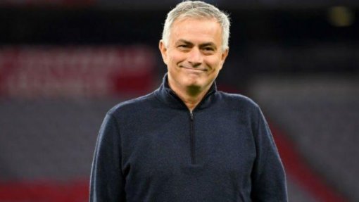 Covid-19: Mourinho diz que regresso da Liga inglesa seria “bom para todos”