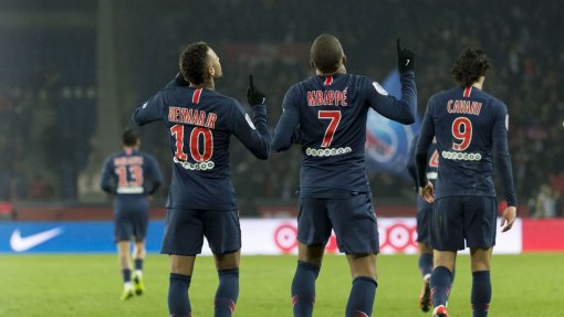 Covid-19: Liga francesa oficializa fim da época e confirma PSG como campeão