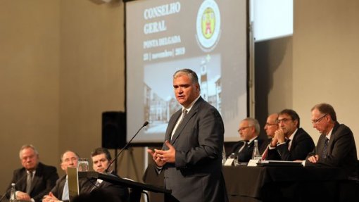 Covid-19: Vasco Cordeiro diz que abertura ao turismo &quot;não depende apenas&quot; dos Açores