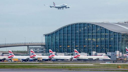 Covid-19: Tráfego de passageiros caiu 97% em abril no aeroporto de Heathrow