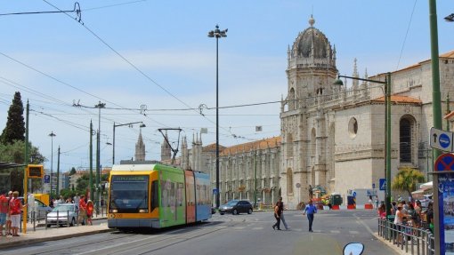 Covid-19: Especialista defende adaptação dos transportes públicos e das estações