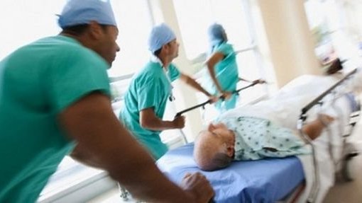 Covid-19: Pandemia reacende debate sobre especialidade de medicina de urgência