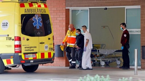 Covid-19: Número de mortes volta a baixar em Espanha para 123 em 24 horas