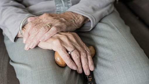 Covid-19: Nove idosos infetados retirados de lar em Loures