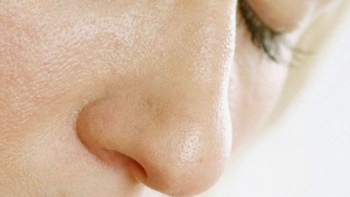 Covid-19: Reino Unido acrescentou perda de olfato à lista de sintomas