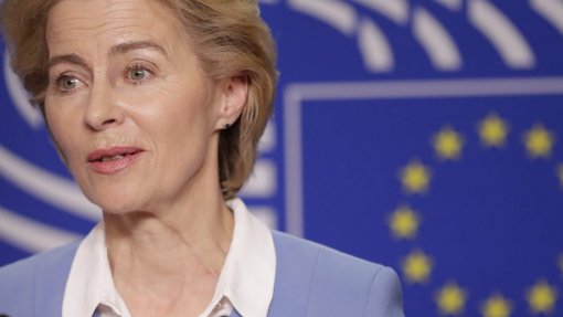 Covid-19: Vacina não pode ser um luxo, tem de ser universal – Von der Leyen