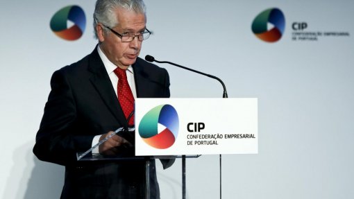 Covid-19: Mais de 40% das empresas vai suspender ou cancelar investimentos este ano - CIP