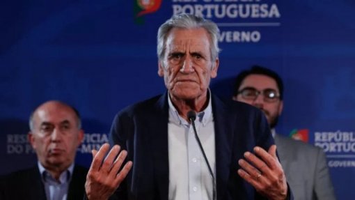 Covid-19: Covid-19: PCP alerta para o tratamento do surto “a montante” e não apenas das consequências