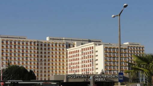 Covid-19: Estudantes de Coimbra angariam seis mil euros para hospitais de Coimbra