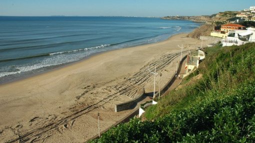 Covid-19: Lourinhã admite que vai ser difícil controlar lotação na praia mais frequentada