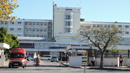 Hospital de Aveiro abre inquérito a morte de paciente que caiu do segundo andar