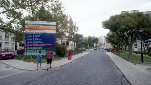 Covid-19: Centro Hospitalar de Lisboa Central lamenta morte do médico seu colaborador