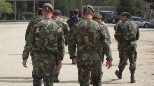 Covid-19: Seis militares ajudam em lar de Reguengos de Monsaraz