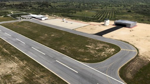 Covid-19: DGS prepara reforço de regras para portos, aeroportos e aeródromos