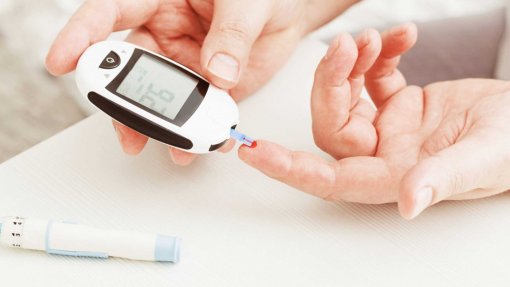 Covid-19: Aprovada proposta para diabéticos e hipertensos justificarem faltas