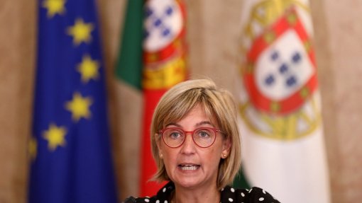 Covid-19: Mais 2.973 óbitos desde março em Portugal em comparação com 2019 - Ministra