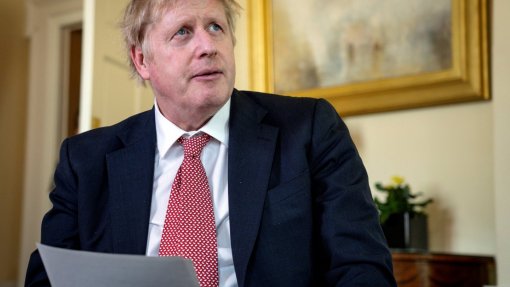 Covid-19: Enfermeiro português recebido pelo PM britânico Boris Johnson