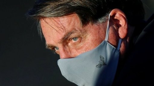 Covid-19: Jair Bolsonaro diz que doença é como uma chuva e que o pânico também mata