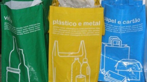 MATOSINHOS: Famílias da Biquinha recebem “ecobags” para correta separação do lixo