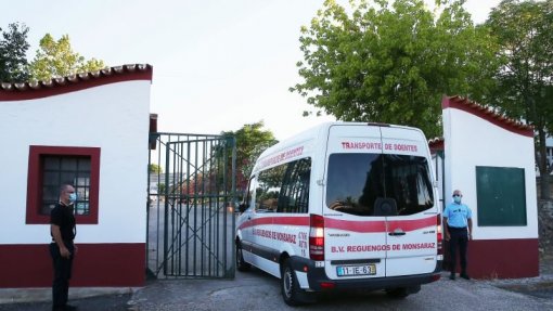 Covid-19: Chefes de unidades de Saúde questionam envio de médicos para Reguengos de Monsaraz
