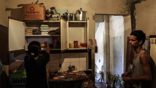 Covid-19: Oxfam identifica Brasil como &quot;zona emergente&quot; de fome extrema