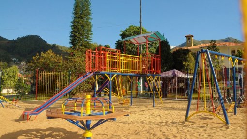 Covid-19: DGS “nem de perto nem de longe” recomenda reabertura de parques infantis