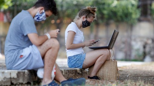 Noventa por cento dos municípios portugueses com vales da UE para instalar &#039;wi-fi&#039;