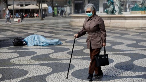 Covid-19: Lisboa regista 524 contactos presenciais com pessoas em confinamento - câmara