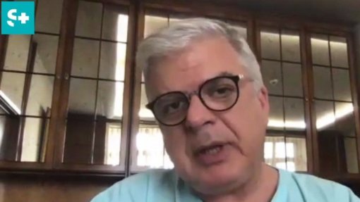 “O que se sente é que muitas vezes o planeamento não é atempado, é reactivo”, afirma Diretor da Faculdade de Medicina de Lisboa