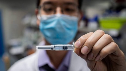 Covid-1: Vacina desenvolvida pelo laboratório chinês Sinovac já está em testes no Brasil
