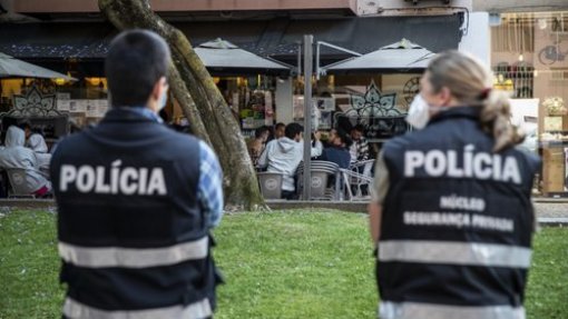 Covid-19: Trinta e quatro polícias infetados e 102 de quarentena