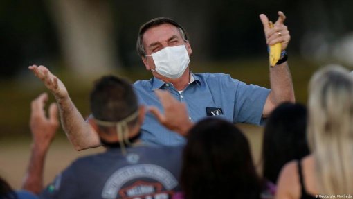 Covid-19: Apresentada queixa no Tribunal de Haia por genocídio contra Bolsonaro