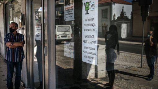 Covid-19: Mais três mortes e 111 novos casos de infeção - DGS