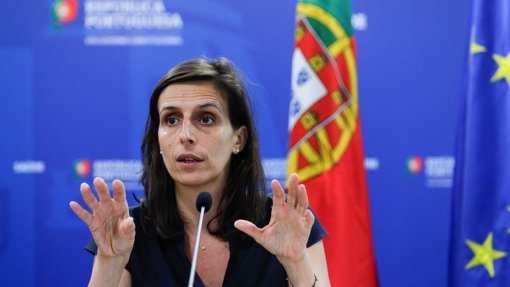 Covid-19: Atrasos nos salários de alguns psicólogos da SNS devem-se a burocracias - Governo
