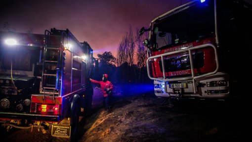 Incêndios: Dominado fogo em Chaves