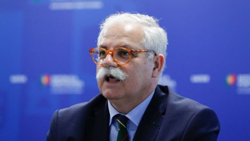 Covid-19: Pessoas com emprego regularizado podem ter apoio da Segurança Social durante isolamento