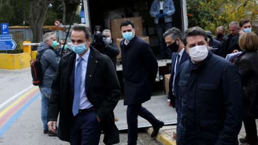 Covid-19: Governo grego espera ter vacinas a partir de dezembro