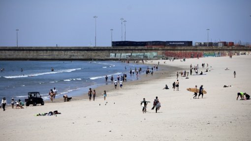 Banhos desaconselhados na praia de Matosinhos pelo menos até segunda-feira