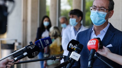 Covid-19: Bastonário espera que &quot;mal-estar&quot; entre médicos e Governo possa ser sanado