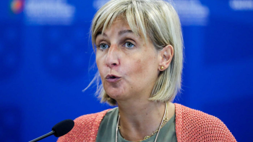 Covid-19: Origem de novos casos está identificada ou em investigação - Ministra
