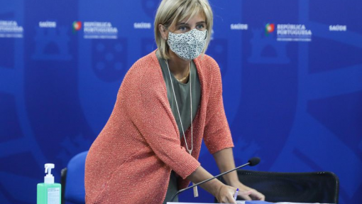 Covid-19: Aumento de casos poderá refletir atrasos nos registos anteriores - Ministra