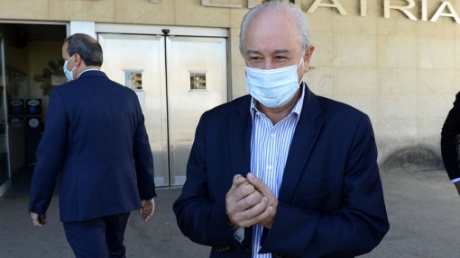 Avante!: Rio lamenta que Portugal seja um exemplo negativo no combate à pandemia