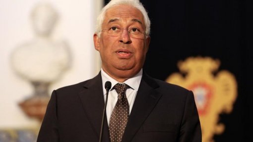 Covid-19: Costa diz que o país não pode voltar a parar porque não é sustentável